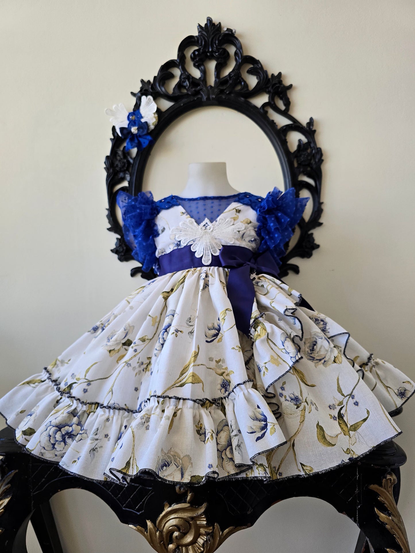 VESTIDO AZUL DE AZULEJO - Alta Costura Infantil