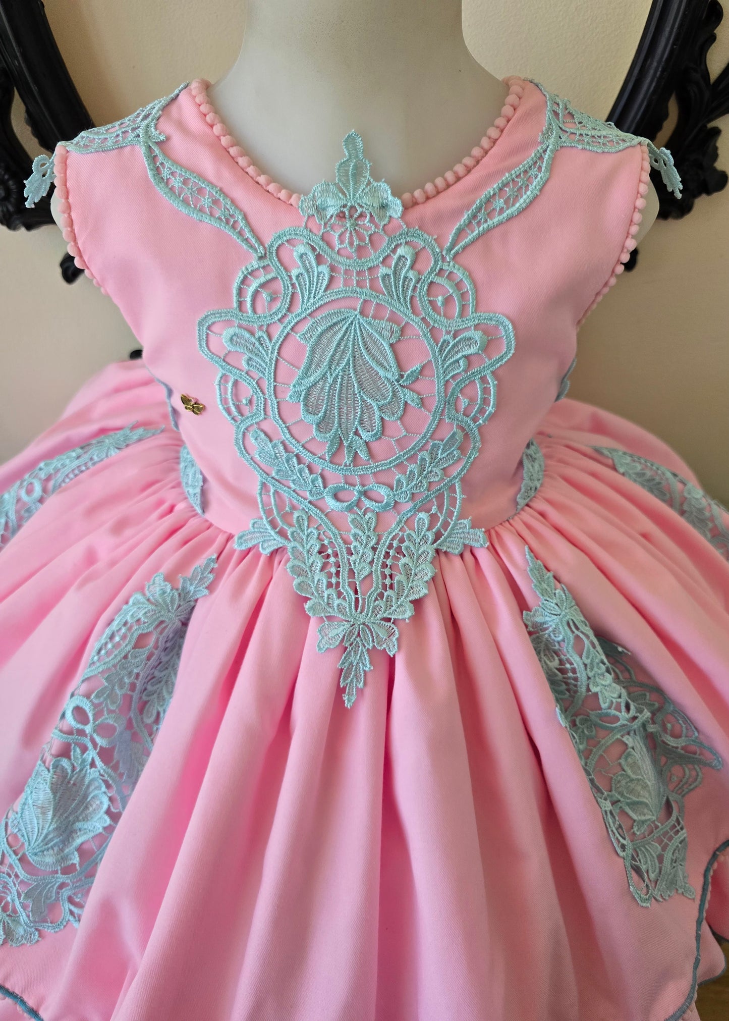 VESTIDO CORAL DE AGUA – Alta Costura Infantil