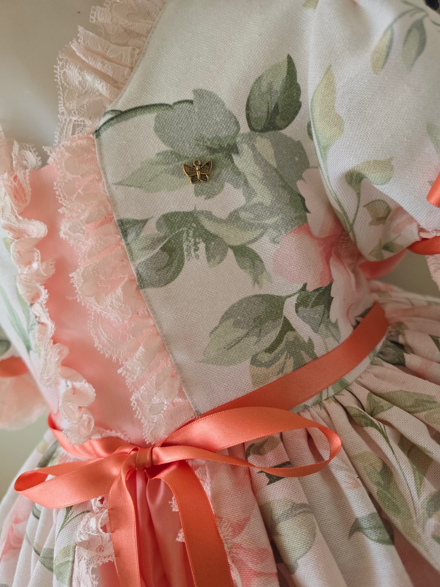 VESTIDO ROSA DE LEVANTE- Alta Costura Infantil