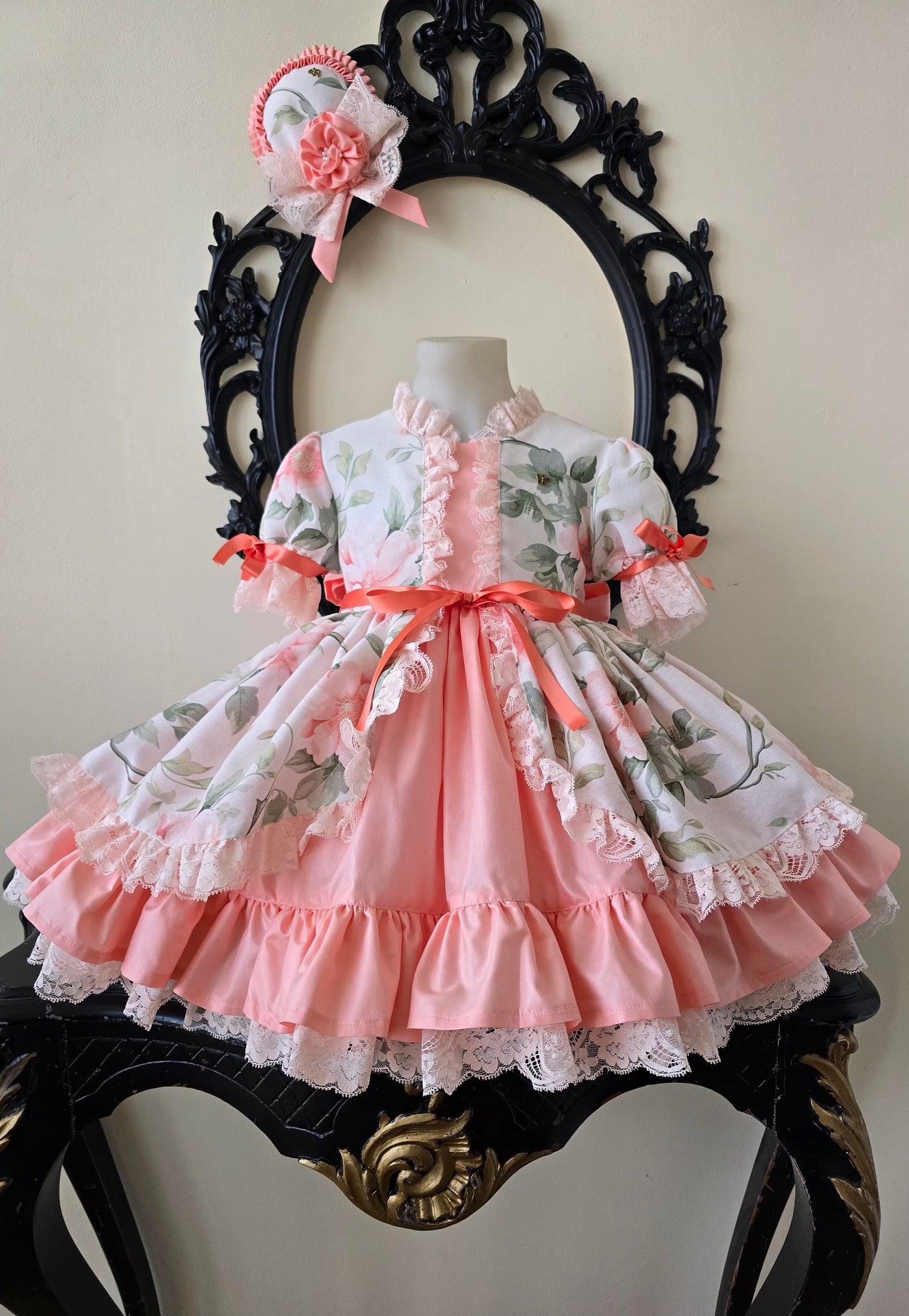 VESTIDO ROSA DE LEVANTE- Alta Costura Infantil