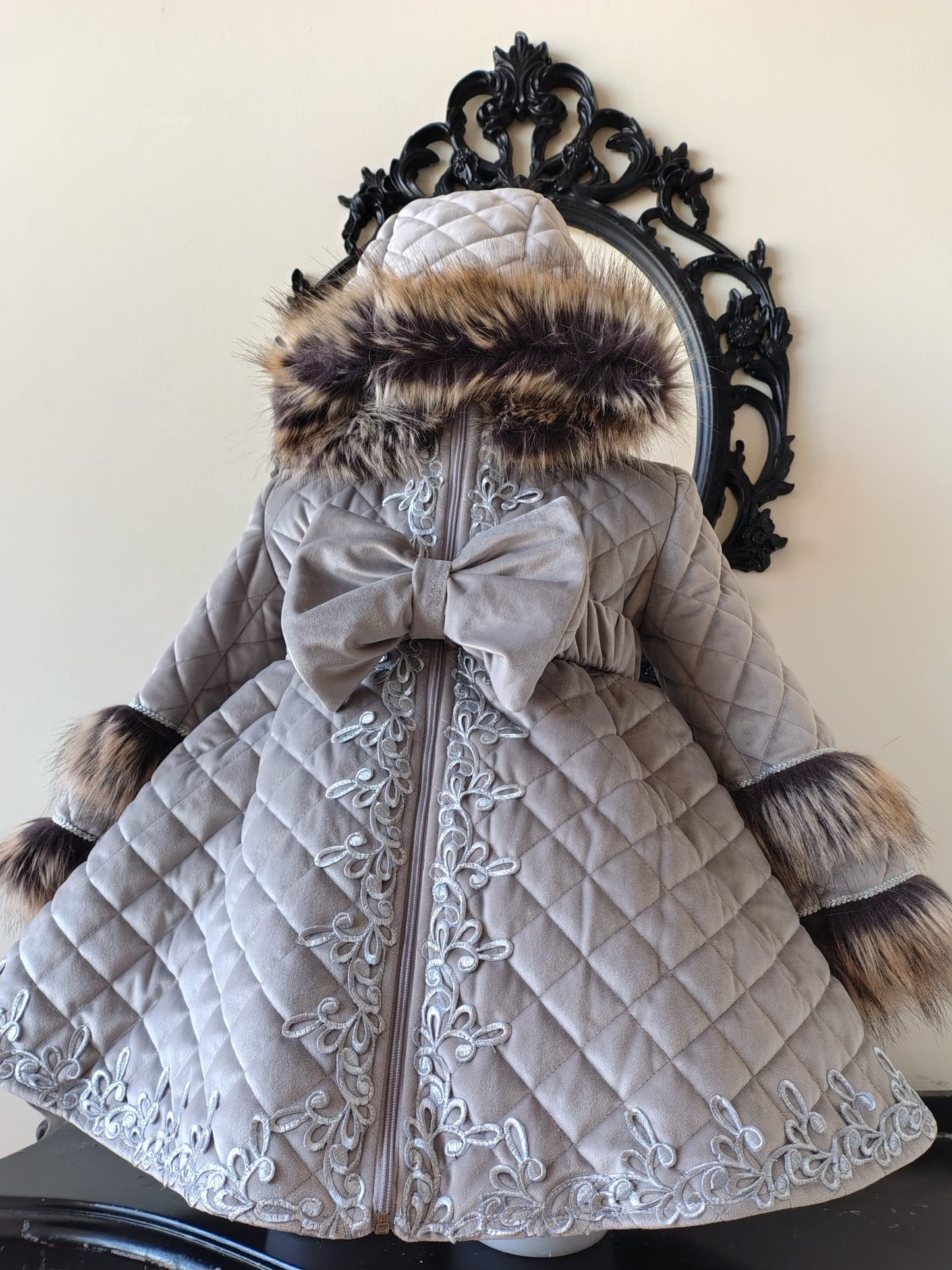 ABRIGO HEIRLOOM PLATEADO